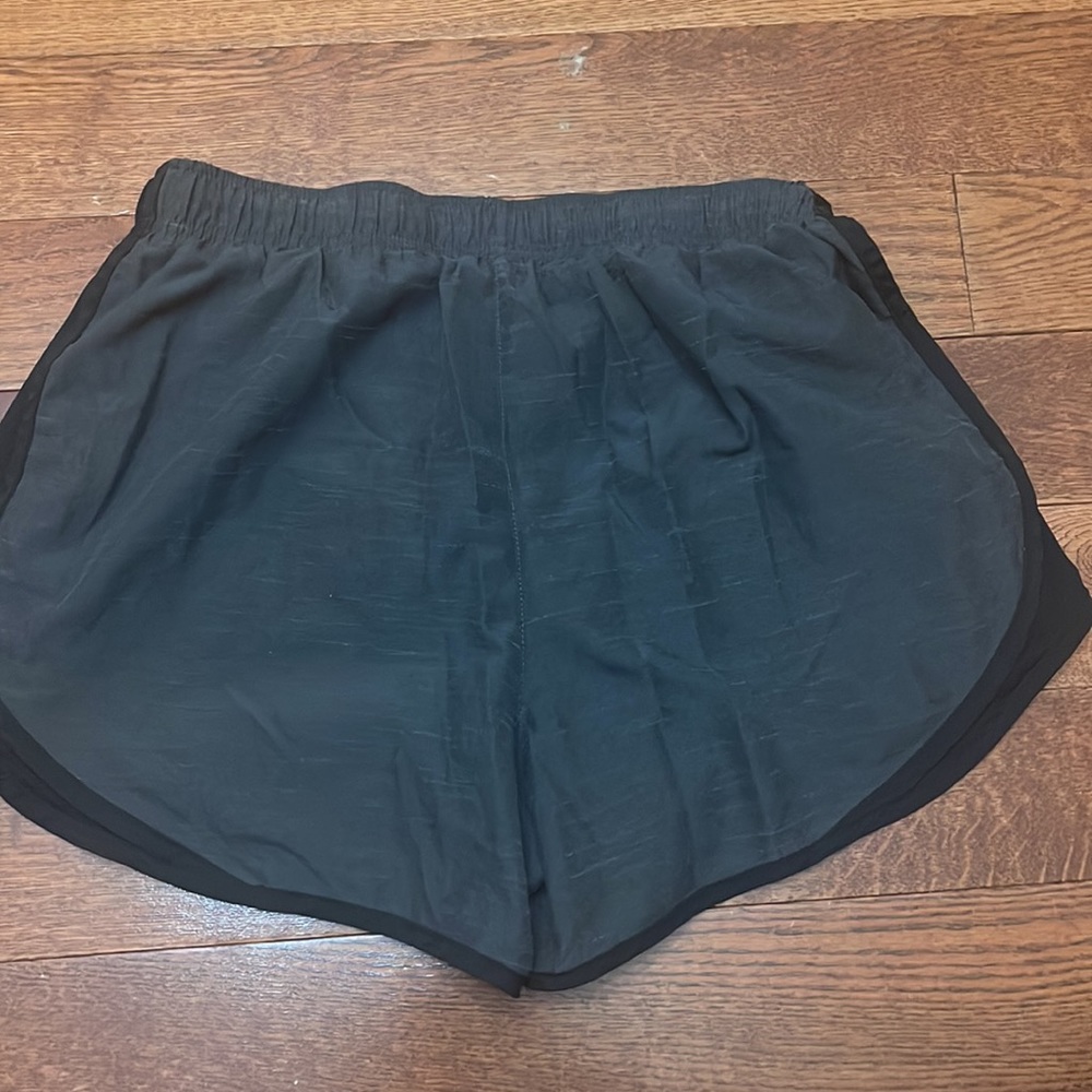 Nike running shorts - Picture 3 of 3